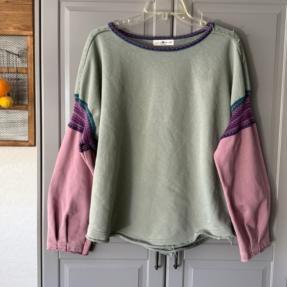 NATURAL LIFE Green and Pink Sweatshirt